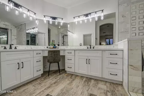 Bath - 439 N Pheasant Ct, Gilbert, AZ 85234 photo 1 of 7