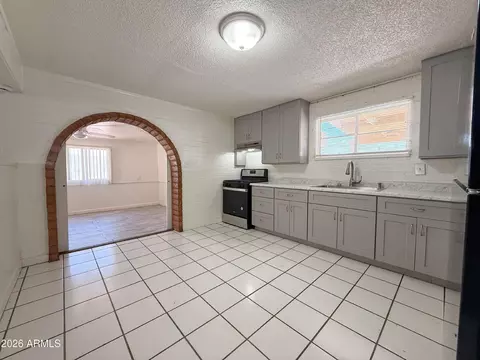Kitchen - 1707 E Illini St, Phoenix, AZ 85040 photo 2 of 3