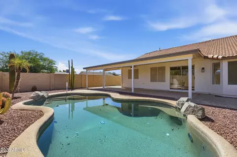 Exterior - 826 W 14th Ave, Apache Junction, AZ 85120 photo 8 of 11