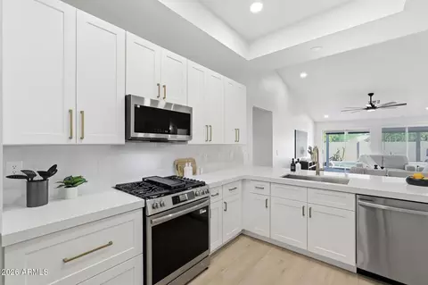 Kitchen - 826 W 14th Ave, Apache Junction, AZ 85120 photo 2 of 3