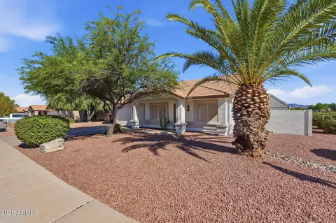 Exterior - 826 W 14th Ave, Apache Junction, AZ 85120 photo 3 of 11