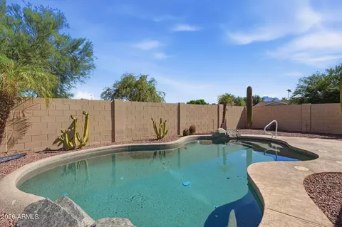 Exterior - 826 W 14th Ave, Apache Junction, AZ 85120 photo 7 of 11
