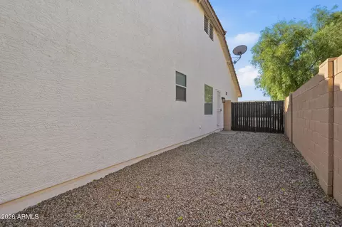 Exterior - 826 W 14th Ave, Apache Junction, AZ 85120 photo 6 of 11