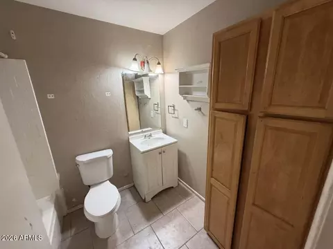 Bath - 581 W 21st Ave, Apache Junction, AZ 85120 photo 1 of 2