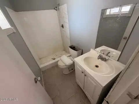 Bath - 581 W 21st Ave, Apache Junction, AZ 85120 photo 2 of 2