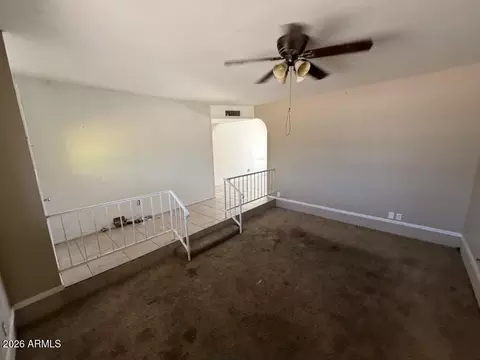 Living - 581 W 21st Ave, Apache Junction, AZ 85120 photo 2 of 4