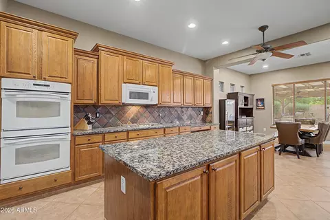 Kitchen - 1351 E Canary Dr, Gilbert, AZ 85297 photo 2 of 4