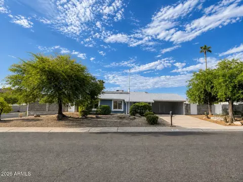 Exterior - 2031 E Vista Dr, Phoenix, AZ 85022 photo 8 of 8