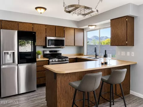 Kitchen - 2031 E Vista Dr, Phoenix, AZ 85022 photo 1 of 3