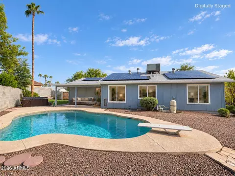 Exterior - 2031 E Vista Dr, Phoenix, AZ 85022 photo 2 of 11
