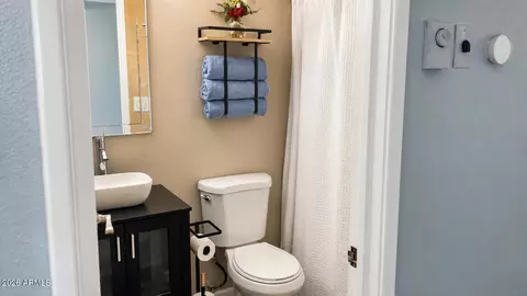 Bath - 2031 E Vista Dr, Phoenix, AZ 85022 photo 5 of 5