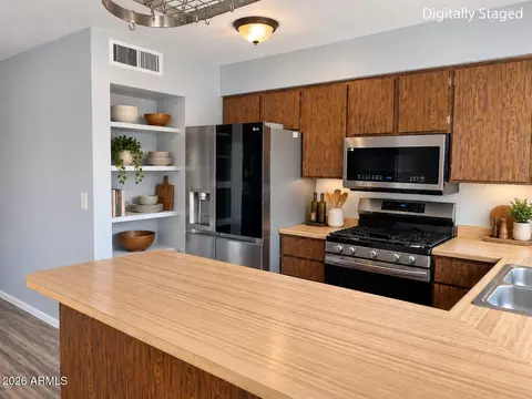 Kitchen - 2031 E Vista Dr, Phoenix, AZ 85022 photo 2 of 2