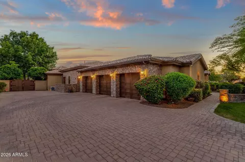 Exterior - 2529 E Vaughn Ct, Gilbert, AZ 85234 photo 7 of 38