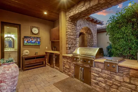 Exterior - 2529 E Vaughn Ct, Gilbert, AZ 85234 photo 13 of 38