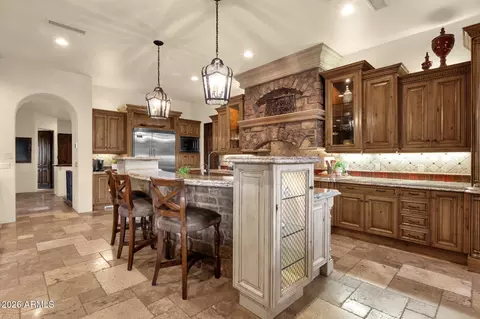 Kitchen - 2529 E Vaughn Ct, Gilbert, AZ 85234 photo 4 of 7