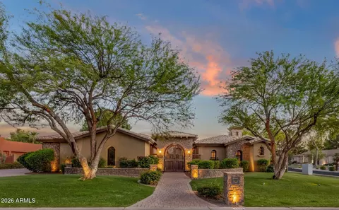 Exterior - 2529 E Vaughn Ct, Gilbert, AZ 85234 photo 2 of 38