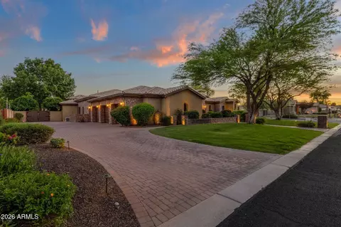 Exterior - 2529 E Vaughn Ct, Gilbert, AZ 85234 photo 6 of 38