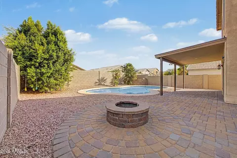 Exterior - 2233 E Soft Wind Dr, Phoenix, AZ 85024 photo 4 of 9