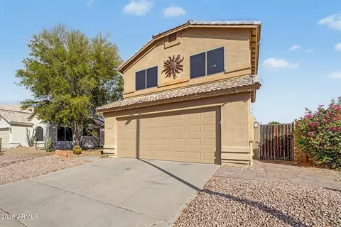 Exterior - 2233 E Soft Wind Dr, Phoenix, AZ 85024 photo 2 of 9