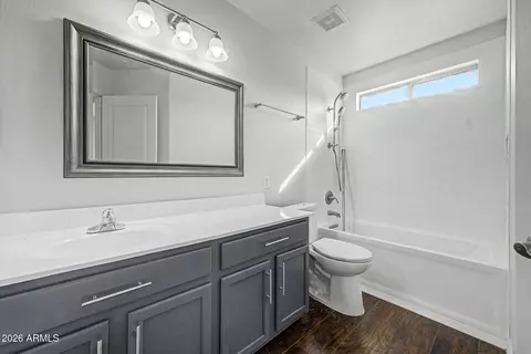 Bath - 2233 E Soft Wind Dr, Phoenix, AZ 85024 photo 4 of 5