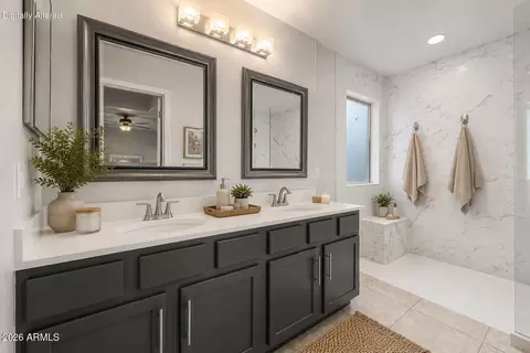 Bath - 2233 E Soft Wind Dr, Phoenix, AZ 85024 photo 2 of 5
