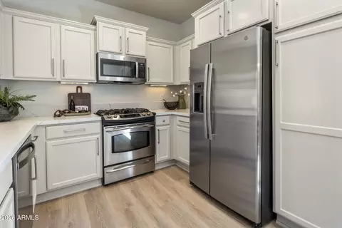 Kitchen - 3975 E Melinda Dr, Phoenix, AZ 85050 photo 1 of 2