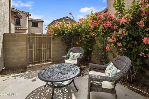 Exterior - 3975 E Melinda Dr, Phoenix, AZ 85050 photo 3 of 5