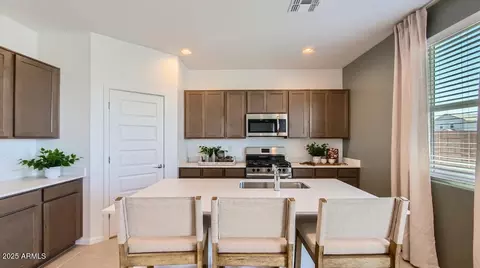 Kitchen - 9614 W Mitchell Dr, Phoenix, AZ 85037 photo 1 of 2