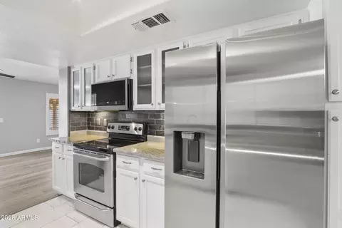 Kitchen - 1243 E Muriel Dr, Phoenix, AZ 85022 photo 1 of 4