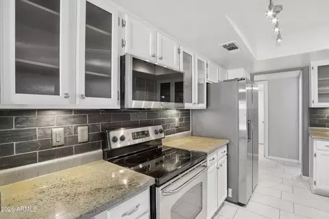 Kitchen - 1243 E Muriel Dr, Phoenix, AZ 85022 photo 4 of 4