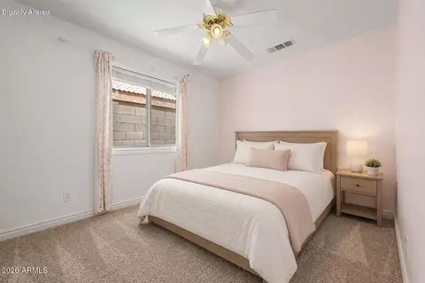 Bedroom - 1687 E Cheyenne St, Gilbert, AZ 85296 photo 5 of 7