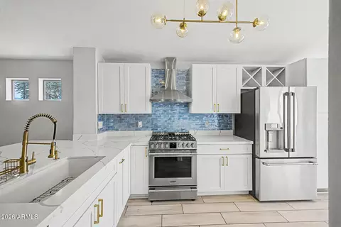 Kitchen - 1687 E Cheyenne St, Gilbert, AZ 85296 photo 1 of 5