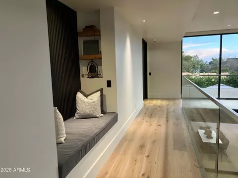 Entry Way - 5143 Exeter Blvd, Phoenix, AZ 85018 photo 4 of 5
