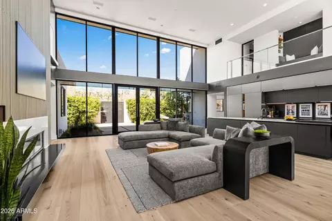 Living - 5143 Exeter Blvd, Phoenix, AZ 85018 photo 1 of 5