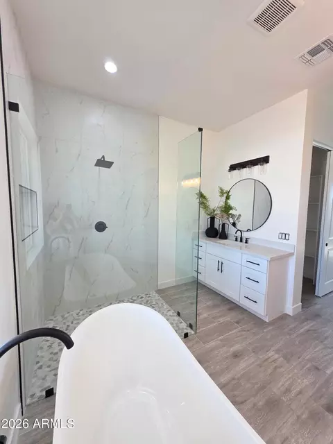 Bath - 353 N 80th St, Mesa, AZ 85207 photo 11 of 14