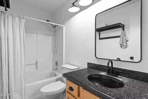 Bath - 2063 E Ranch Ct, Gilbert, AZ 85296 photo 2 of 2