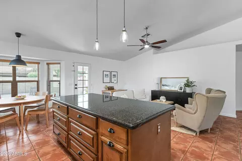 Kitchen - 2063 E Ranch Ct, Gilbert, AZ 85296 photo 5 of 6