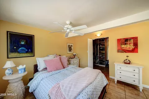 Bedroom - 2545 E Vista Dr, Phoenix, AZ 85032 photo 2 of 5