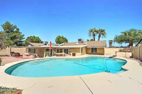 Exterior - 2545 E Vista Dr, Phoenix, AZ 85032 photo 8 of 9
