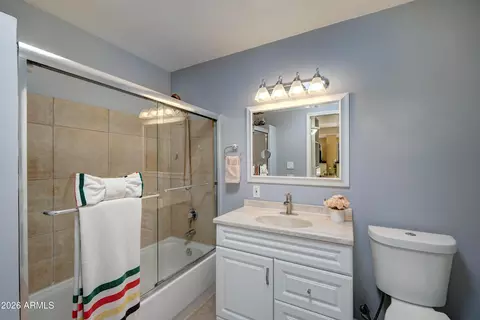 Bath - 2545 E Vista Dr, Phoenix, AZ 85032 photo 1 of 2