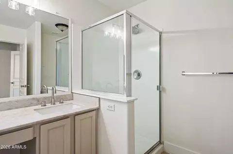 Bath - 3843 E Vaughn Ave, Gilbert, AZ 85234 photo 5 of 6