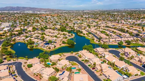 View/Area - 1979 E Chilton Dr, Tempe, AZ 85283 photo 2 of 2