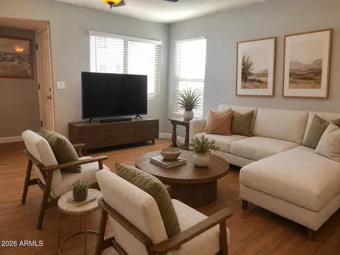 Living - 6943 W Devonshire Ave #1355, Phoenix, AZ 85033 photo 3 of 4