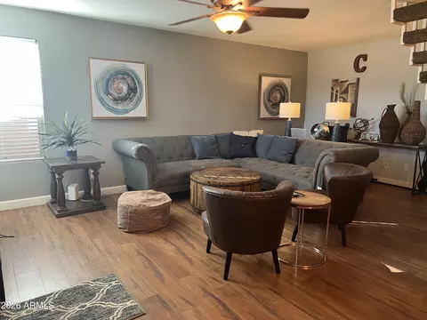 Living - 6943 W Devonshire Ave #1355, Phoenix, AZ 85033 photo 2 of 4