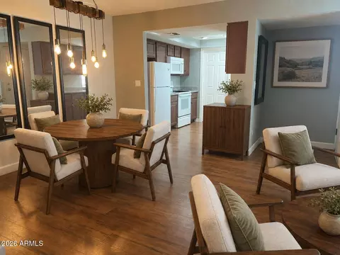 Dining - 6943 W Devonshire Ave #1355, Phoenix, AZ 85033 photo 1 of 2