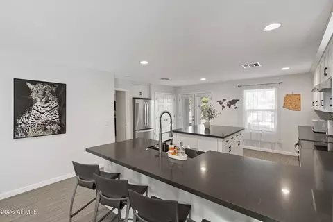 Kitchen - 2324 E Harvard St, Phoenix, AZ 85006 photo 4 of 5