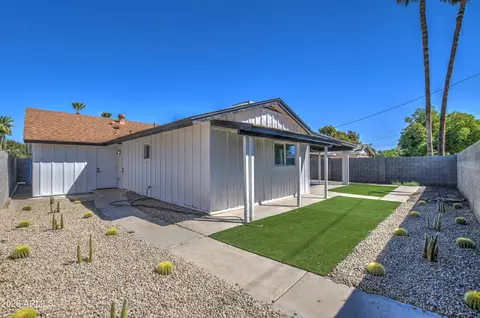 Exterior - 1725 W Mitchell Dr, Phoenix, AZ 85015 photo 1 of 3