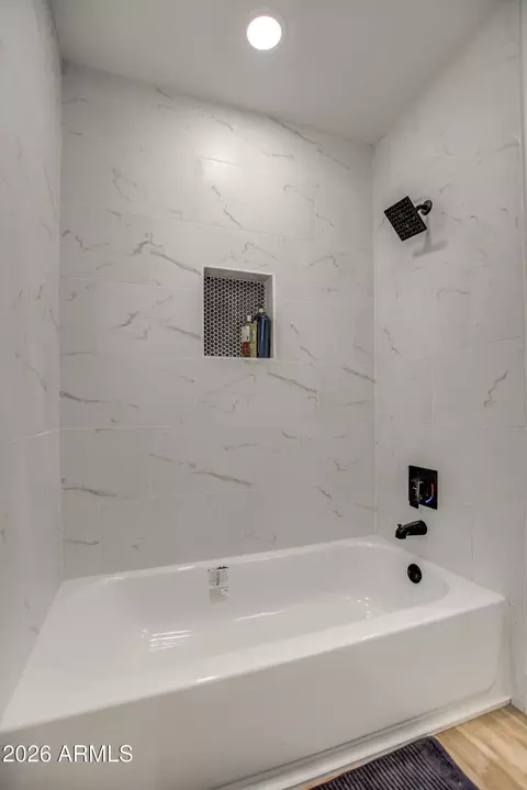 Bath - 1725 W Mitchell Dr, Phoenix, AZ 85015 photo 4 of 4