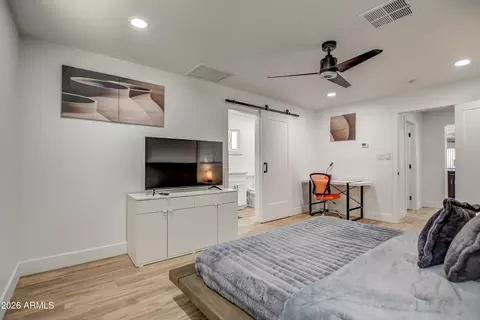 Bedroom - 1725 W Mitchell Dr, Phoenix, AZ 85015 photo 2 of 5