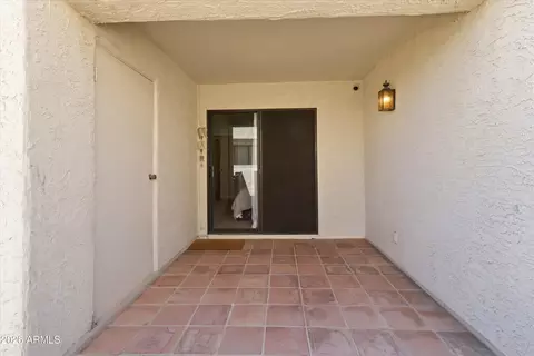Exterior - 816 E Morningside Dr, Phoenix, AZ 85022 photo 1 of 5